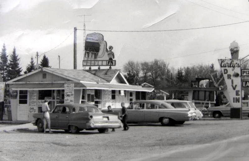 Curley's Drive-In (Curly's Drive-In)
